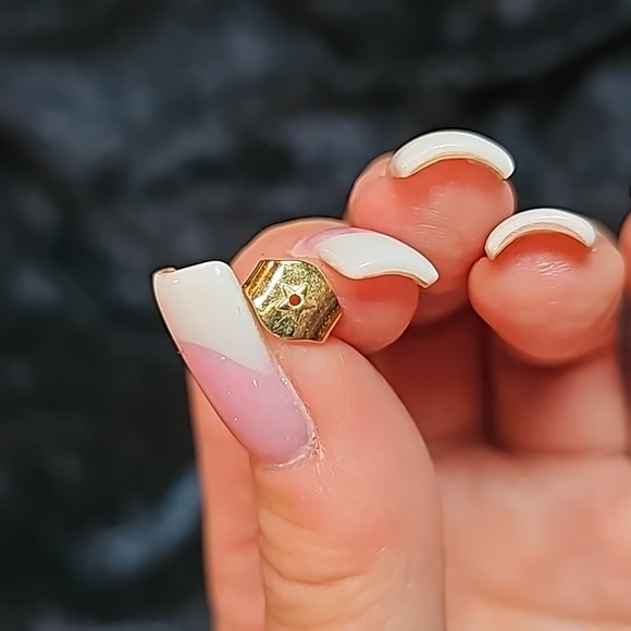 Authentic, Rare H Stern 18k Gold 4" Dangle, Chandelier, & Pierced Earrings - Picture 5 of 13